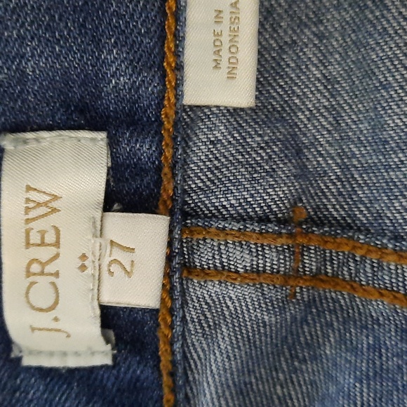 J.Crew Lite Wash 5 Pocket Cuffed Frayed Distressed Hem Denim Jean Shorts Size 27 - Picture 7 of 9